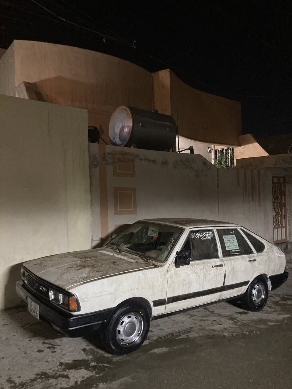 السلام عليكم للبيع برازيلي موديل ١٩٨٨مكينه 0.8 شرط كير خمس نمر شرط وايرمنيه وطخم وتايات كلو جديد وبشرط صبغ عام للجماليه وترايك وين ماتريد سياره كامله السعر 28$قفل مكاني موصل رقم الهاتف ***********وتحياتي🤍
