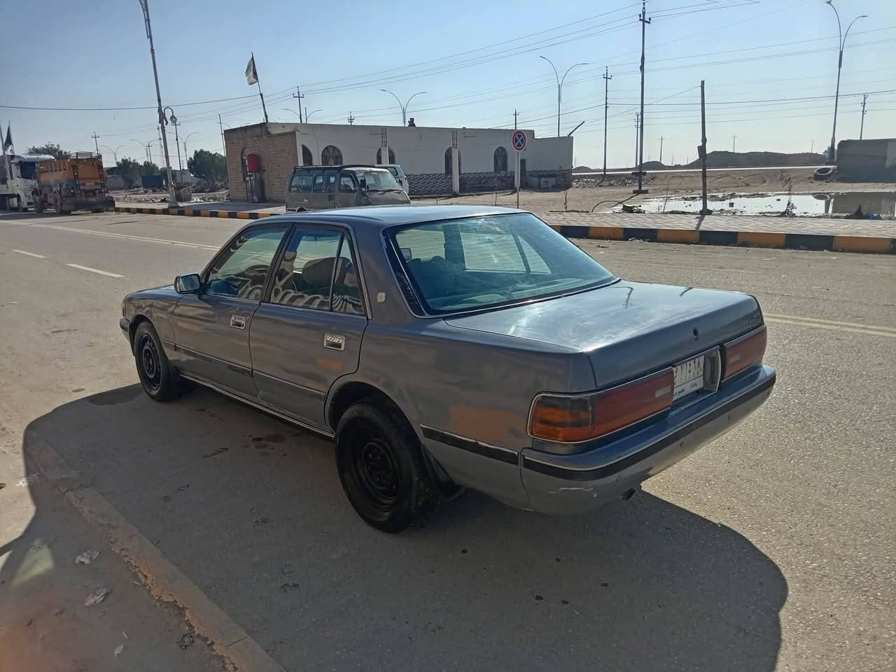 سلام عليكم سياره مارك موديل 94 سياره حلوه ونضيفه مكينه وكير حلوات تخم  تاير جديد وباتري جديد مكاني ناصرية مركز سعر 40 وبيه مجال شي بصيط *********** واذا اكو مراوس هم اراوس
