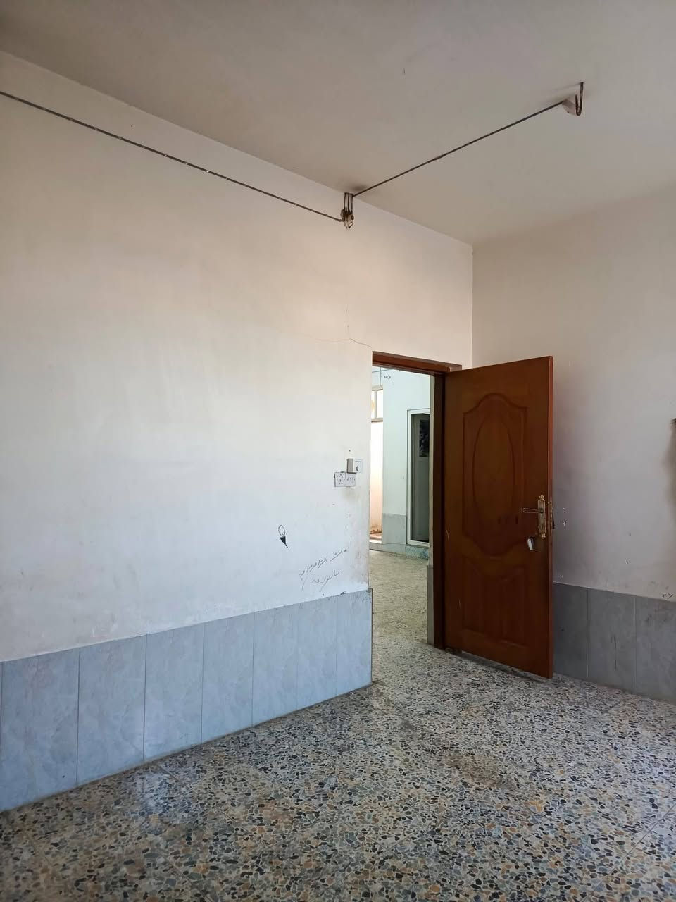 شقه للايجار حي ميسان خلف المستوصف تحتوي على غرفتين وصاله ومطبخ وصحيات تانكي وكيزر خط مولده خط انترنت سعر الايجار 

 250الف كل شهر بشهره واصل ماء وكهرباء السعر قفل مابي مجال 

للاستفسار والمعلومات الاتصال بنا ع *********** 

او مراجعه مكتب ألروان للوساطه العقاريه والمقاولات العامه 

عنوان المكتب حي ميسان ع الشريط قرب صيدليه الشراع 
#النجف #الكوفة #حي_ميسان #عقارات #ايجار #رهان #بيع #شراء #العراق #مكتب #محامين #مبادرة #اسكان 
عندك بيت عرصه للبيع راسلنه وات ساب وتدلل
