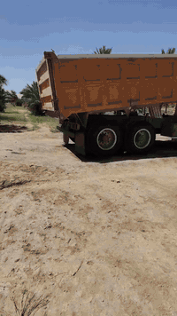 سلام عليكم فالفو البيع موديل 82مكينه جي 10سياره حلوه خير من الله رقم جديد دولي بسمنه تحويل ثاني يوم اتصل ***********
