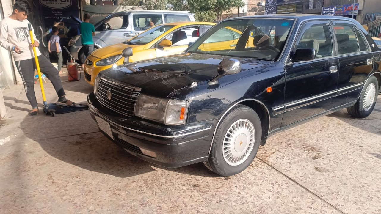 Super Salon Crown Toyota 
السلام عليكم للبيع  كراون راس الثور تكم موديل 1997 رقم بغداد دولي بسمي مكفوله من الكص ونقل جثه بيها مكانات صبغ  محرك VVT 3000 مكينه وكير جدد تخم تاير جديد كهربائيات كلها شغاله    صدر نص عمر  مكاني بغداد السعر 80$ للاتصال ***********
