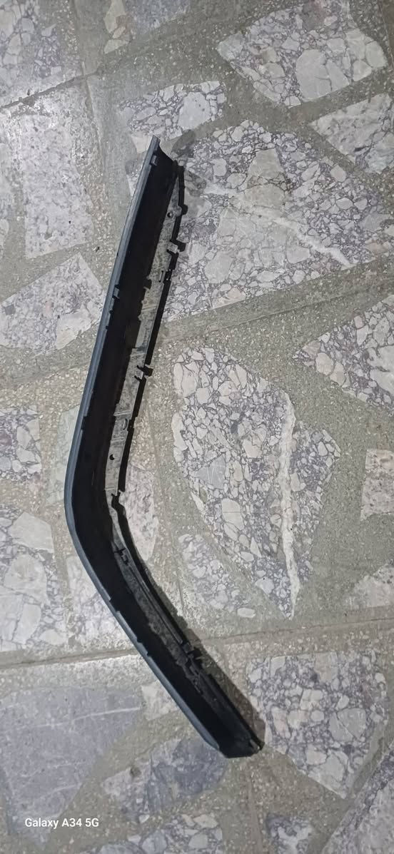 سلام عليكم للبيع بطاين مال باب طويل وباب خلفيه طويل 
وسستم تجعيل مال ٥٠ تريشه وقاعده رقم مكاني بغداد ***********
