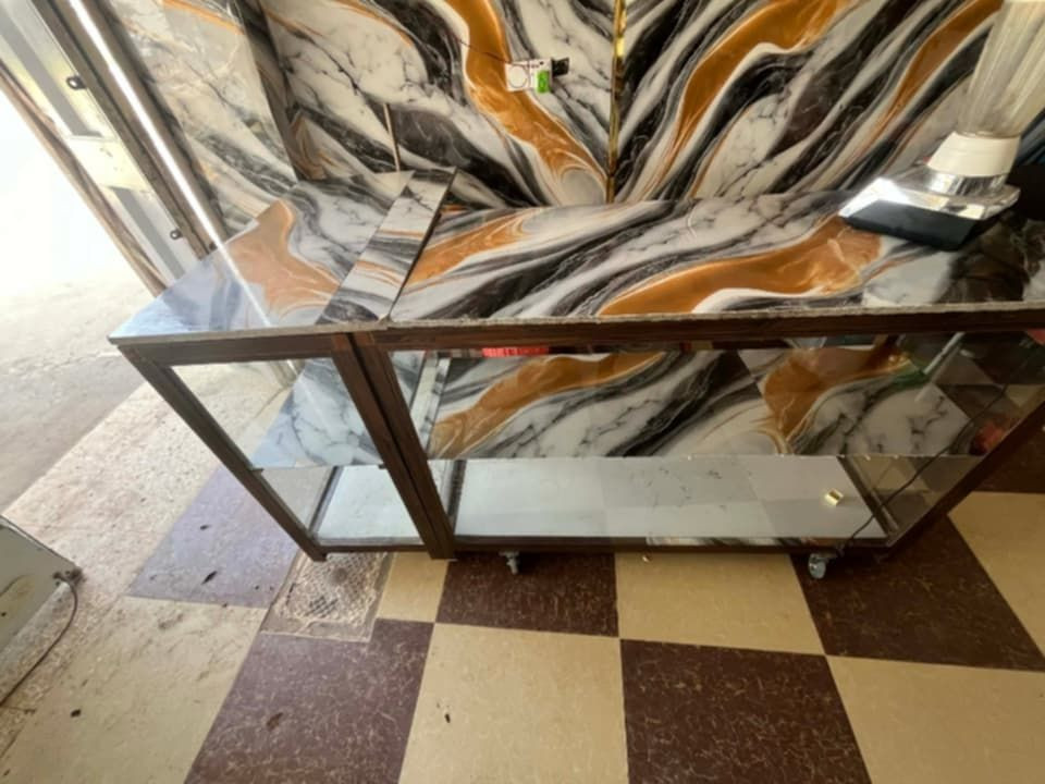 عارضة كيك والبان واجبان متر وربع محوره تبريد فول قفلها 300 و عارضة بطح تجميد فول حجم 14 نهايتها 250  ميز المنيوم بي دزكتين قطعتين مرمر متفرقات قطعة مترين والثانية متر ابيع كامل قفلو 250  مكينة عصائر حوضين صنع ايطالي اقتصادية بالكهرباء تسحب امبير وثترباع تبريد فول قفلها 300 المكان الانتصار شارع 60


**إذا كنت صاحب هذا الإعلان وتريد حذفه لأي سبب، رجاءا أرسل رسالة إلى الدعم الفني**