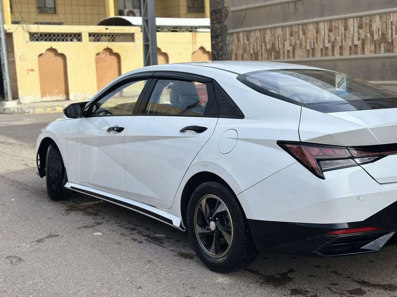 السلام عليكم
النترا ٢١
سياره خليجي
فول مواصفات عدا التنته 
٩١ماشبه
تخم تاير جواها
سياره أنبار 
مكانها بالأنبار 
رقم الهاتف ***********
