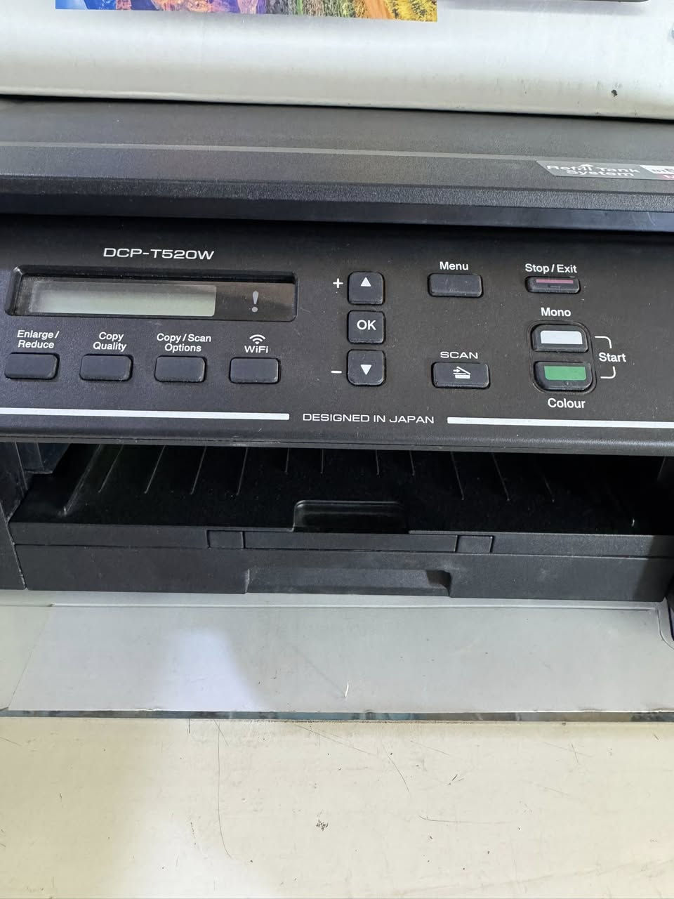السلام عليكم طابعة برذر T520 الطابعه جديده على الفحص والضمان  واي فاي تنربط على الجهاز  وشاشه رايدها 150 مكاني حله ***********
