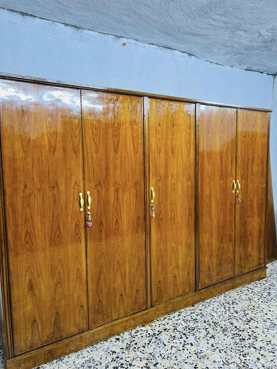 السلام عليكم
غرفه ام  الخمسه تسكام  ضهر جرجوبه الصطوحه بلوك شغل ثكيل سعر 600 وبيها مجال بسيط
العنوان بغداد مدينه صدر و  اكو توصيل 🚚.


**إذا كنت صاحب هذا الإعلان وتريد حذفه لأي سبب، رجاءا أرسل رسالة إلى الدعم الفني**