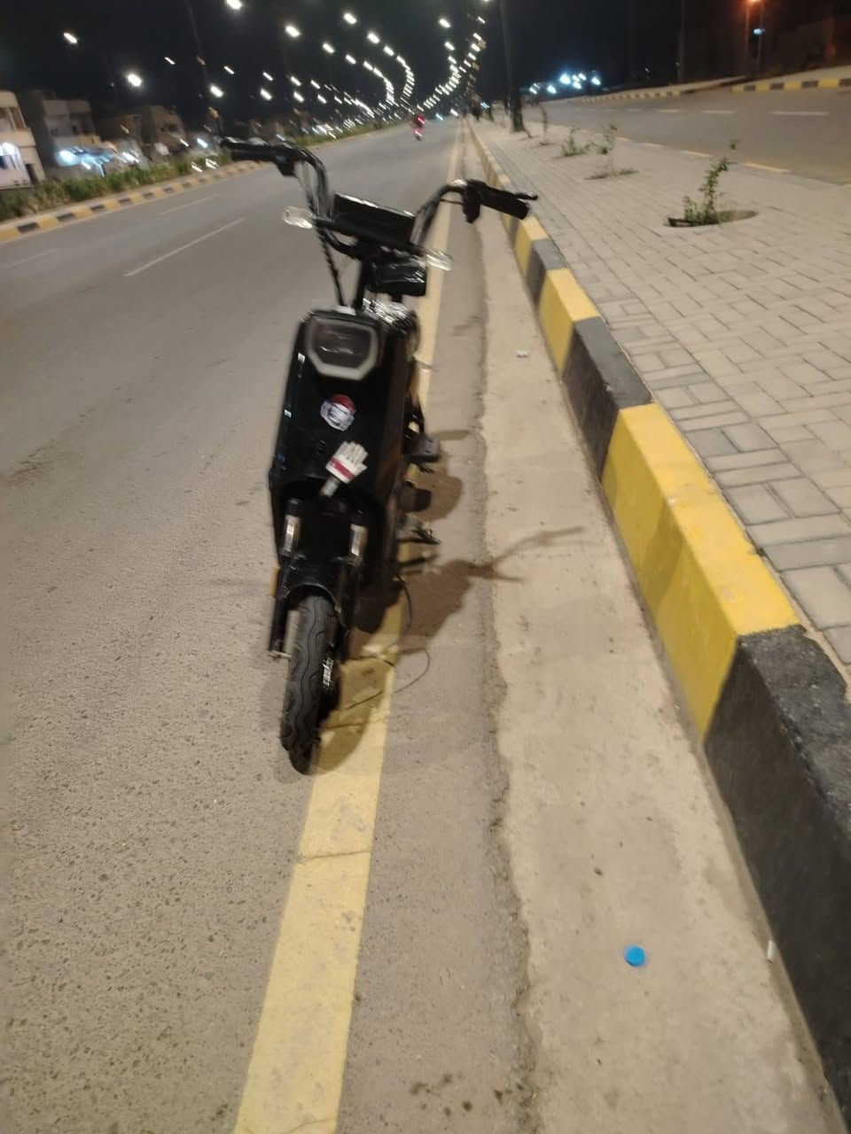 ماطور شحن للبيع شرط شغال التايرات جديد والباتريات جديد سعر 200 وبيه مجال مكاني موصل
***********
***********
