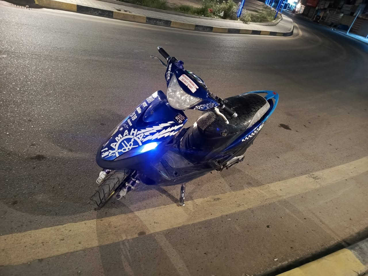 دراجة ماكس عدلة للبيع شغال سلف وهندر بس عوزهة شخاطة السعر ٣٥٠ مكان بغداد المشتل الشراي يتصل عل رقم ***********
