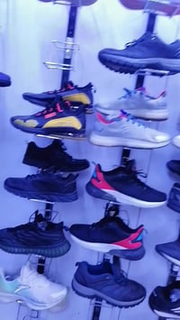 اسمع المقاطع وخابرني العنوان واسط 07723247969