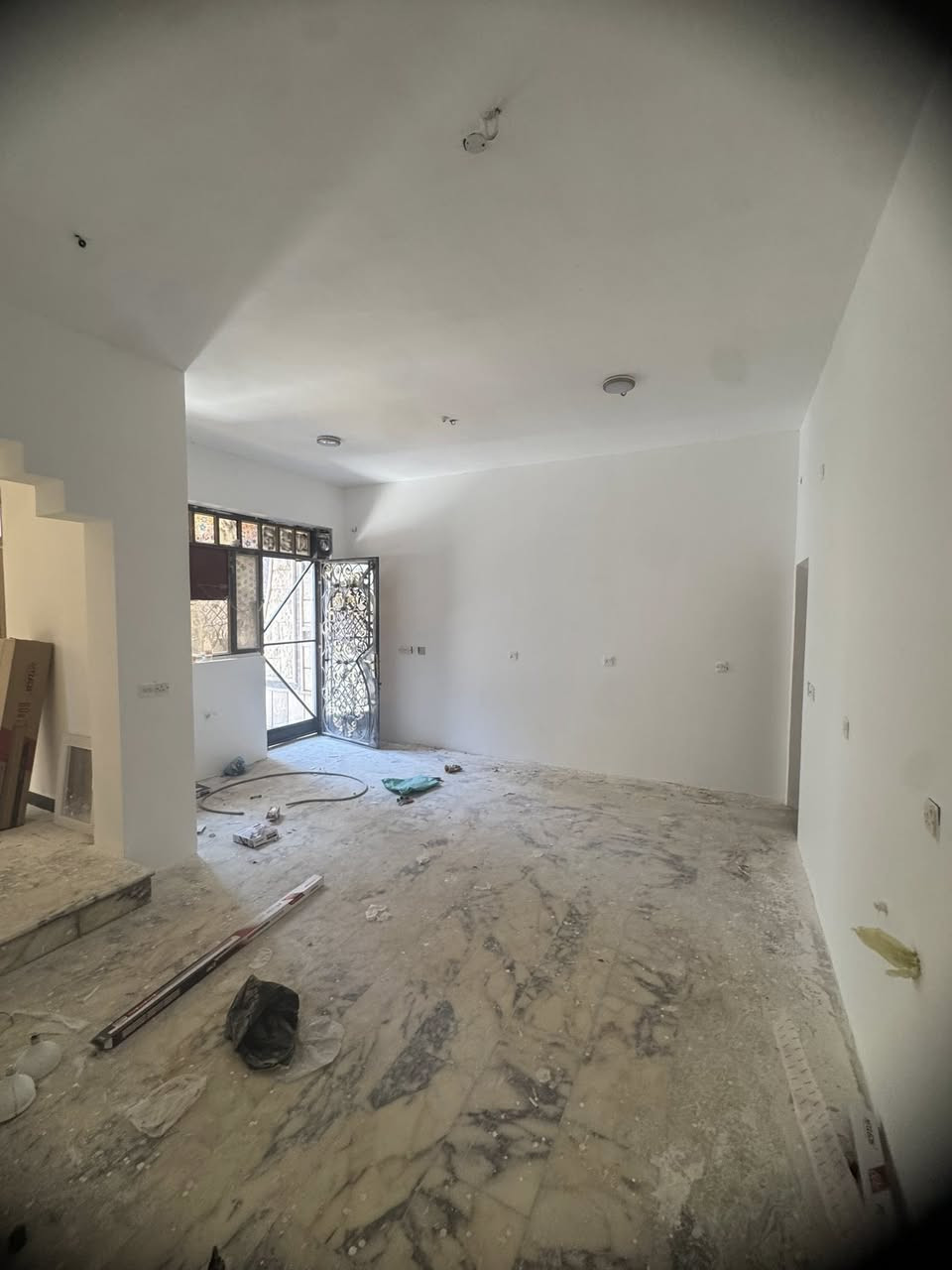 #للايجار__________في__________السيدية
بيت ١٥٠ متر يصلح تجاري او سكني

يحتوي الدار على ٤ غرف نوم صالة مطبخ خدمات عدد ٤ 

للاستفسار اكثر الأتصال على الرقم 

***********

او زيارة المكتب الكائن في منطقة السيدية 

شارع جامع الأقصى مقابل لحوم جويلي 

مكتب المصطفى للوساطة العقارية
