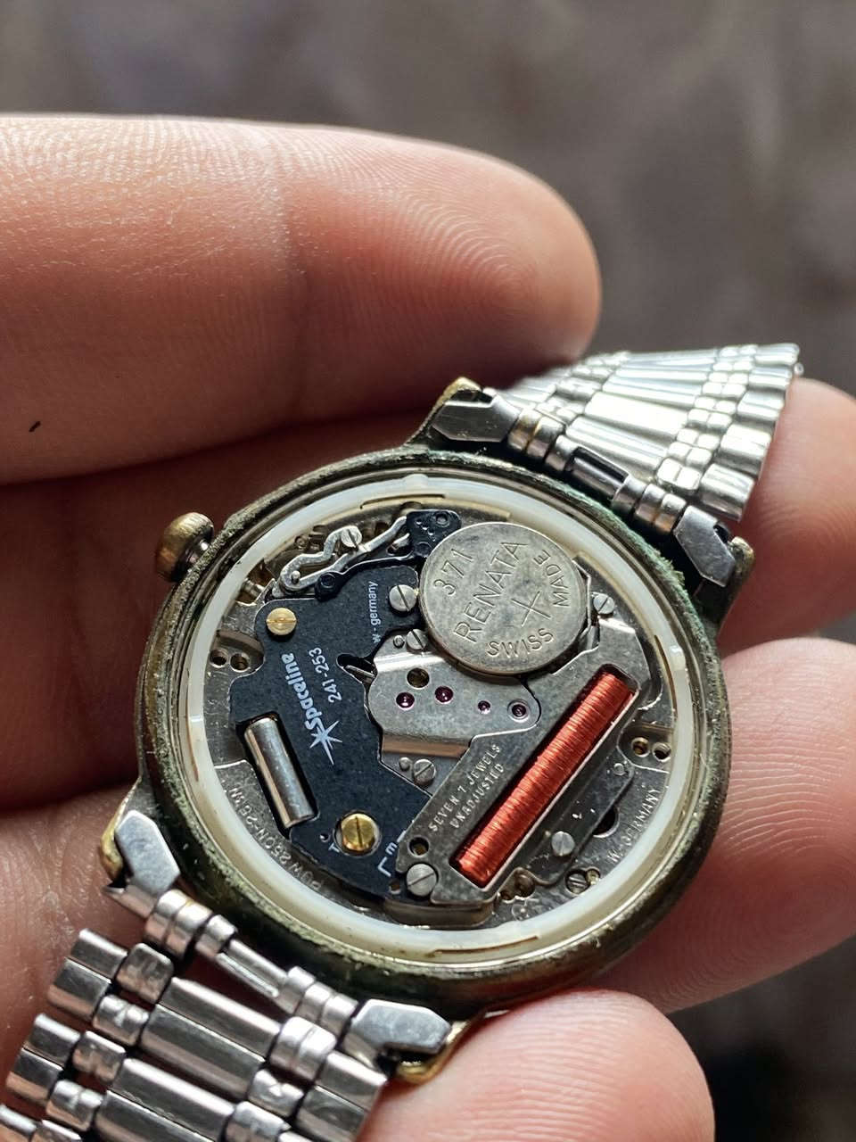 البيع/ ساعات وحده فنتج كوك وثانيه باتري

شرط شغل / السعر 60 الف معا توصيل


**إذا كنت صاحب هذا الإعلان وتريد حذفه لأي سبب، رجاءا أرسل رسالة إلى الدعم الفني**