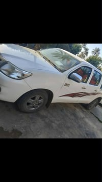 هايلوكس • ٢٠١٤ • ماشة قليل