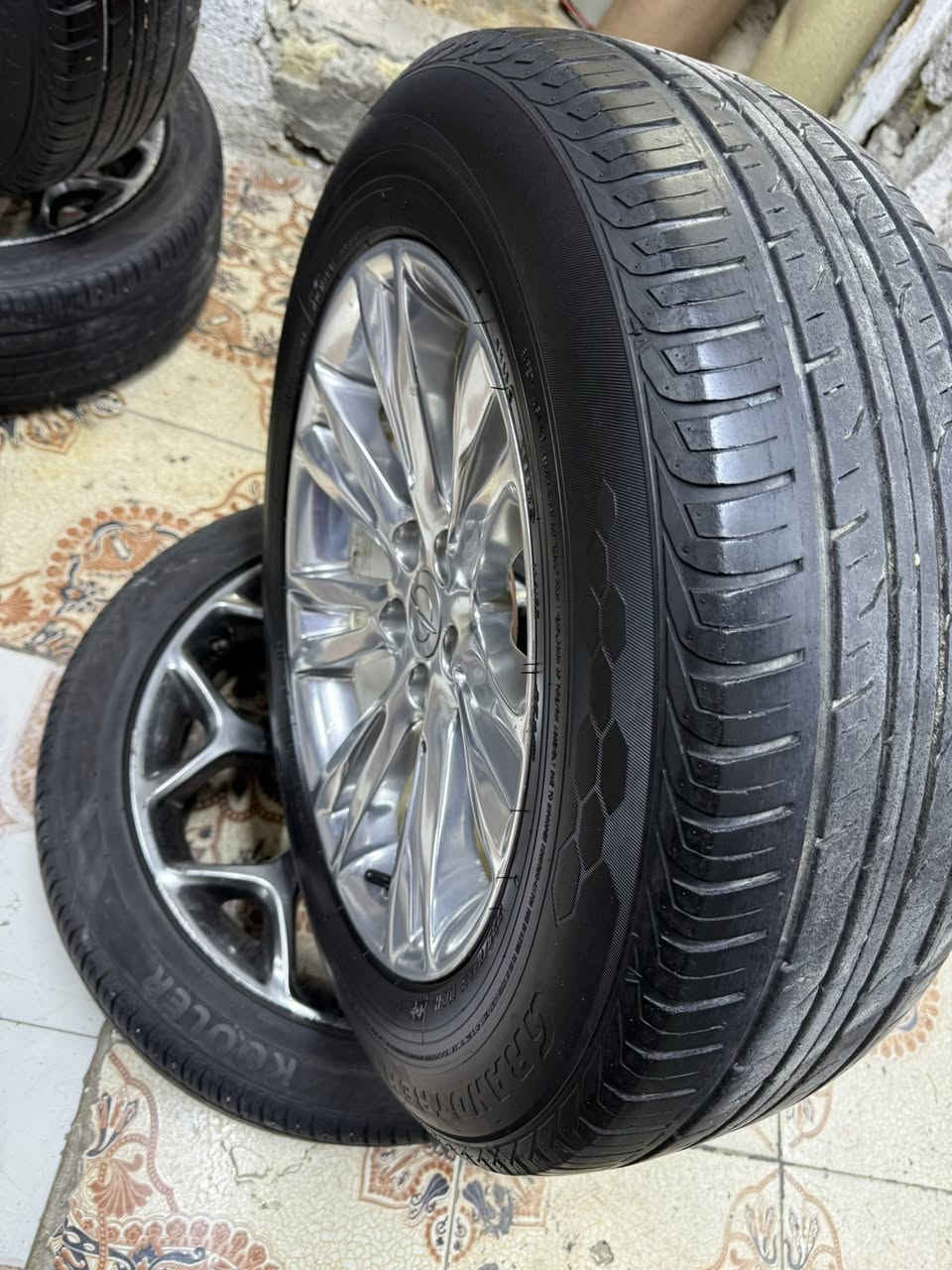 ويل وباما
مكسيكي اصلي تفصيخ 
وكامل وتخم تاير 
البيع 
بسعر 6 رقات 
رقم ***********
