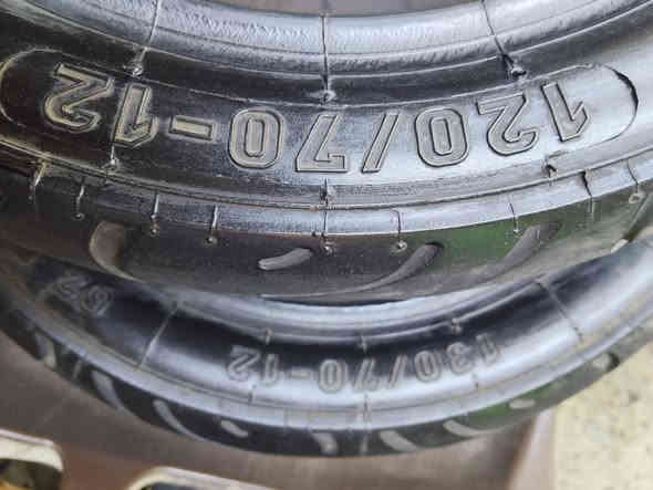 مرحبا للجميع زوج تايرات سكنس عام وارد ألماني امامي و خلفي العالي ب 70 سعرهن ***********
