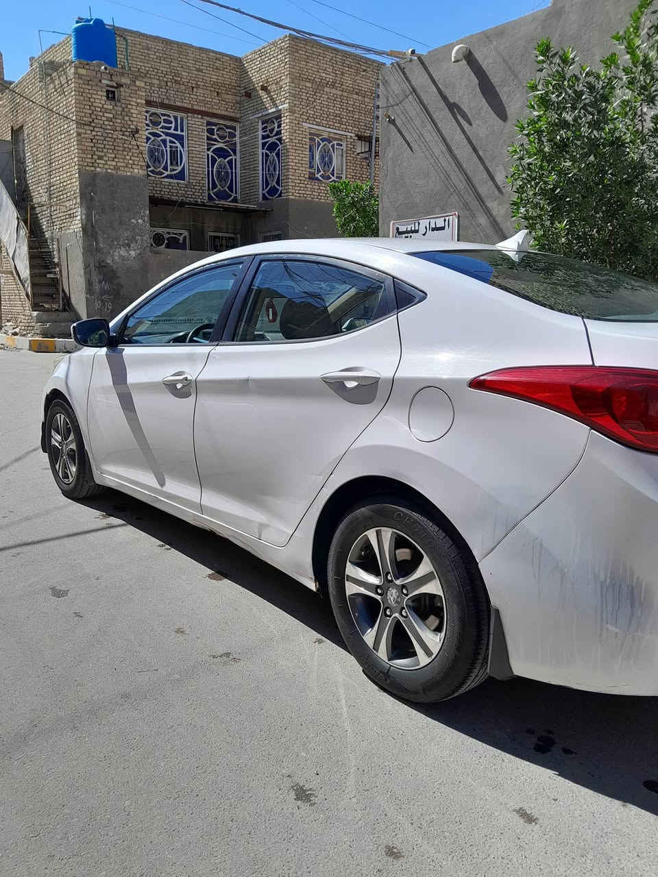 للبيع ❗❗❗❗❗❗
الانتره موديل 14 
سياره مكفوله من الضربه والتبديل والعيب الشرعي فقط صبغ بل دوسات 
تبريد شغال 🥶 تحكم استيرن شاشه كير ومكينه مكفولات حداديه جديده 
 سنويه جديده رقم انكليزي 
سياره باسمي مداور ثاني يوم
للاستفسار *********** بي واتساب
