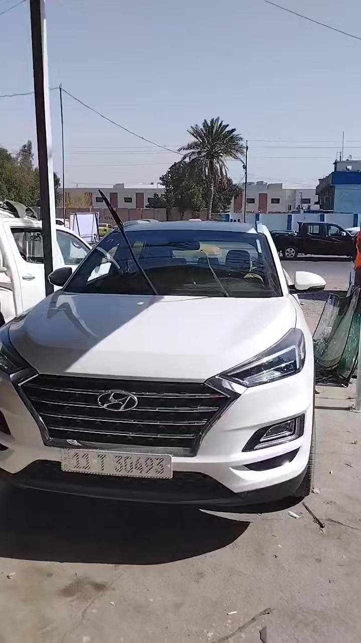 #محلات #الصادق 
يتوفر خدمه موقعيه جميع مناطق بغداد 
يوجد توصيل جميع المحافظات 
✅بيع وتركيب زجاج السيارات 🚘
✅افضل  زجاج سيارات 🥇
✅جودة اتقان عاليه مع ضمان حقيقي 
✅سليكون مقاوم لسيارات المتئاكله 
✅معى ضمان العمل
✅اذا كنت ترغب في تغيير زجاج سيارتك نوفر لك افضل انواع زجاج السيارات العالمي 🌐 ( أصلي و تجاري ) 
✅  🇮🇶 لجميع انواع السيارات 
***********☎️
العنوان بغداد البلديات مقابل مركز شرطة الخنساء
