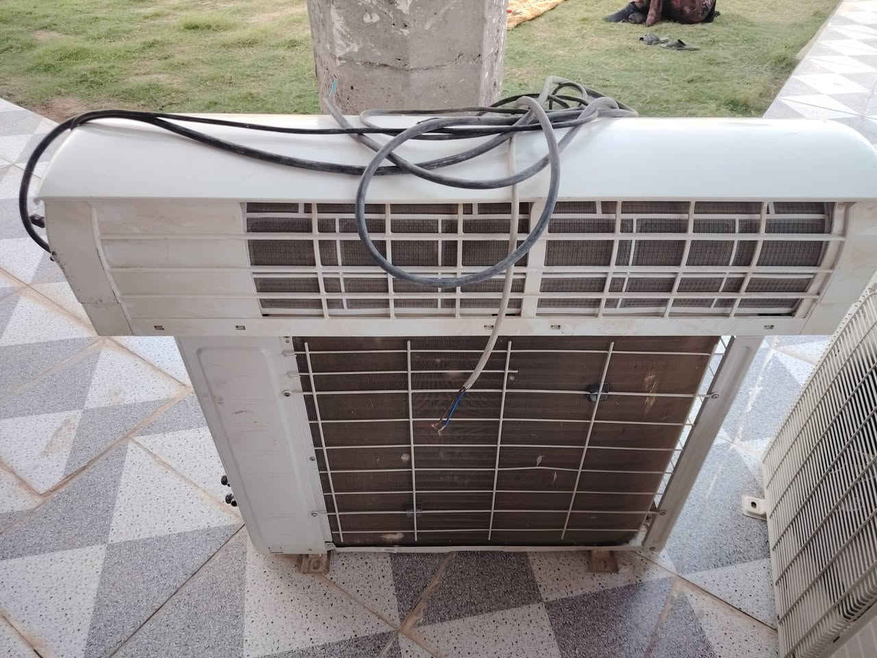 سبلت توست 1.5 شرط الشغل فقط غار

***********
