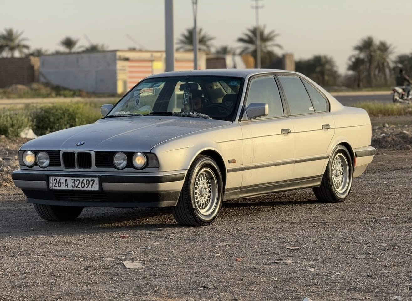 السلام عليكم للبيع بي ام موديل 1992  محرك مسكر شرط كير وتماتيك شرط صدر امامي خلفي جديد تخم تاير جديد تخم ويل اصلي بلادي رقم صلاح الدين سنويه الغايه 20230 هزه جديد تبريد نقص كمبريسر تدفئه نار السياره بدون صبغ جماليه بدون اي حادث غرفه جديده السعر 65 وبيها مجال يرهم مروس حسب القناعه مكاني تكريت رقم التلفون ***********
