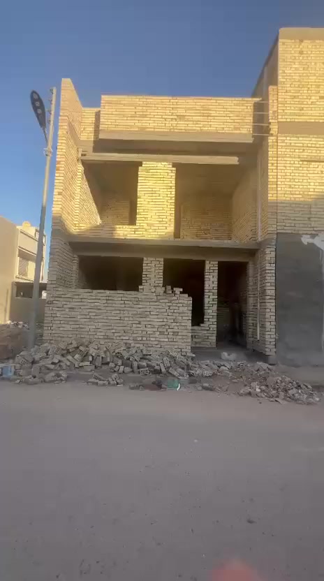 سلام وعليكم
هيكل للبيع _ مساحه 50 م واجهه 6ونص نزال 7.72

طابقين غرفتين نوم + خدمات فوك وجوه + ستقبال ومطبخ + بيتونه وسطح

بشارع ال25. _ ثاني فرع

السعر مناسب _. 75. مليون وقابل للتفاوض ان شاء الله

*********** متوفر واتس
