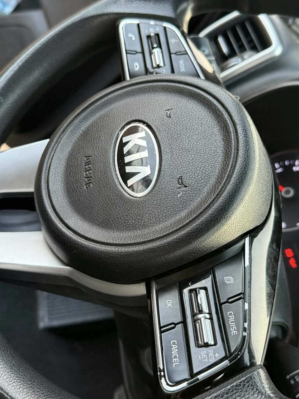 للبيع كيا اسبورتج 2020 فول للاخير حادث مرفق السونار بدون داخل جاهزه بسمي السعر 155 وبي مجال عنوان بابل ***********
