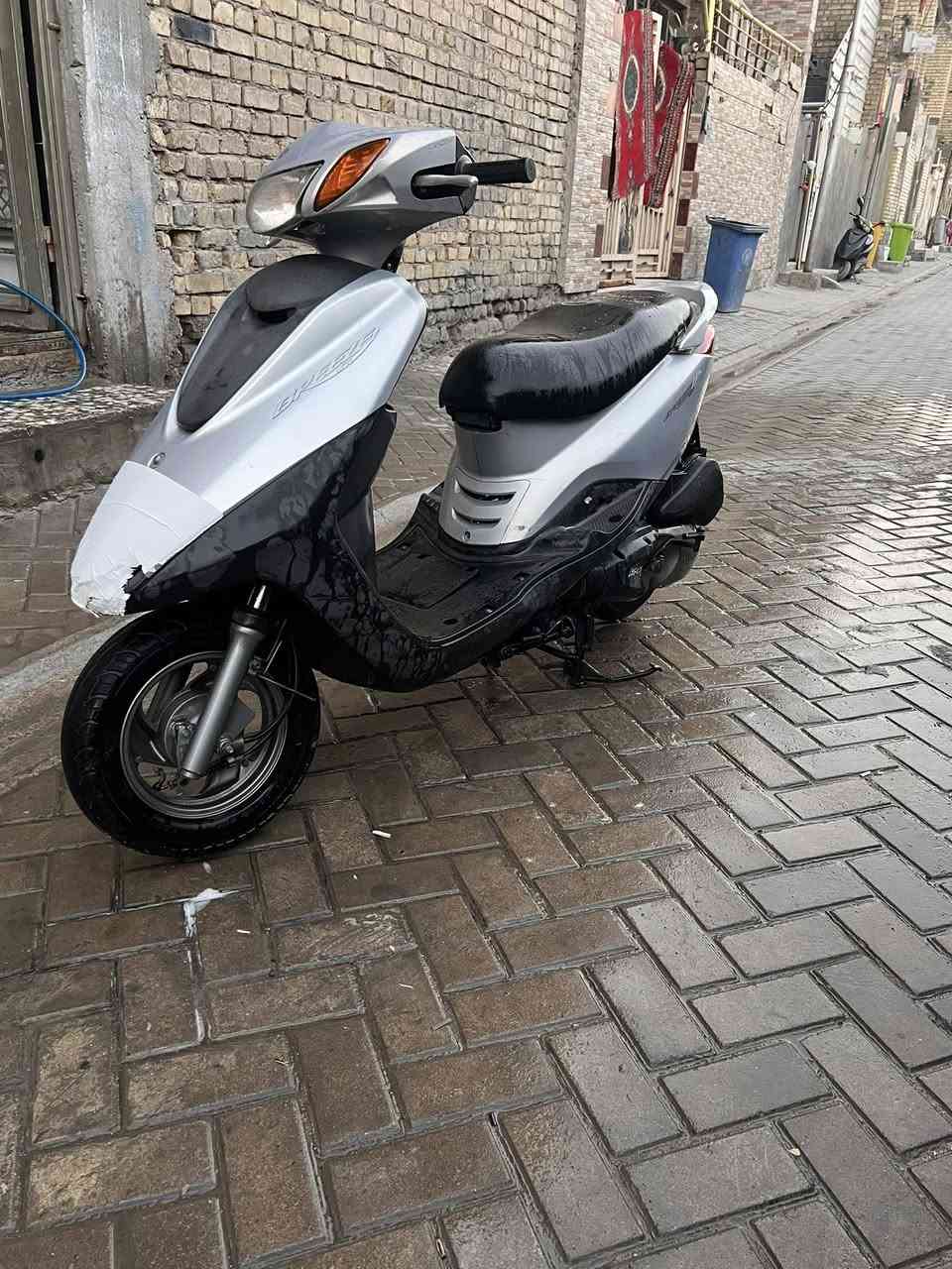 سلام عليكم
للبيع : دراجه نوع بريز كابريتر مكفوله  من الكفرات ول مكينه برغي ما مفتوح بيهه المكينه 
السعر ; 900الف 
الرقم : ***********
