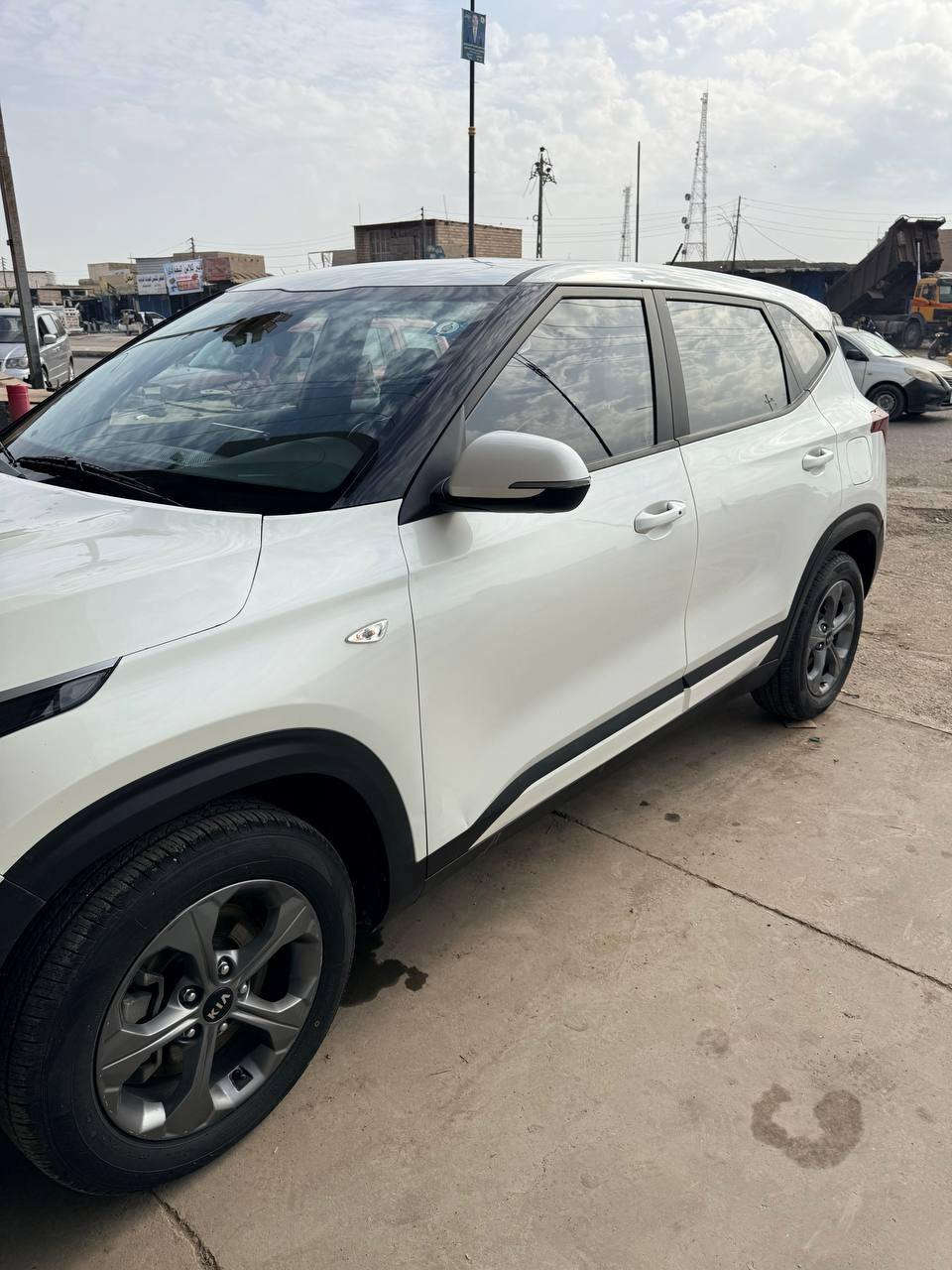 السلام عليكم كيا سيلتوس2022 رقم بغداد ألماني  بأسمي تحويل ثاني يوم ماشية 100الف كيلو متر مكفولة كفالة عامة وارد كوري بصمة شاشة متصلة وبقية المواصفات محرك 1.6 تيربو السعر 145$ مكاني ميسان
*********** واتساب 
 اتصال على الخط
