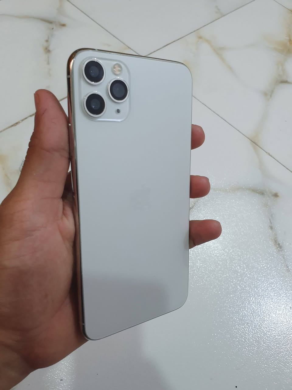 السلام عليكم ايفون 11 برو برو ماكس لون مميز بطاريه 93 🔋ذاكره 256 كلشي ممبدل بيه مكفول
السعر اتصل وبيك خير وتدلل *********** مكاني القاسم
