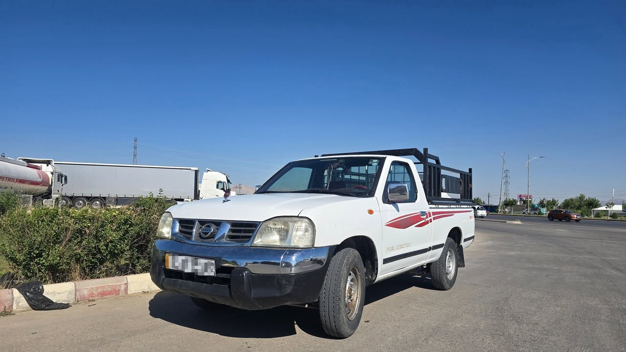 نیسان 2008 زۆر پاک سەنەوی تازە و هەزەی تازە چوار تایەی تازە ناوبۆدی تازە تەبریدو تاخم پێش بەشەرت گێڕ و مەکینە بەشەرت
سلێمانی
***********
***********
