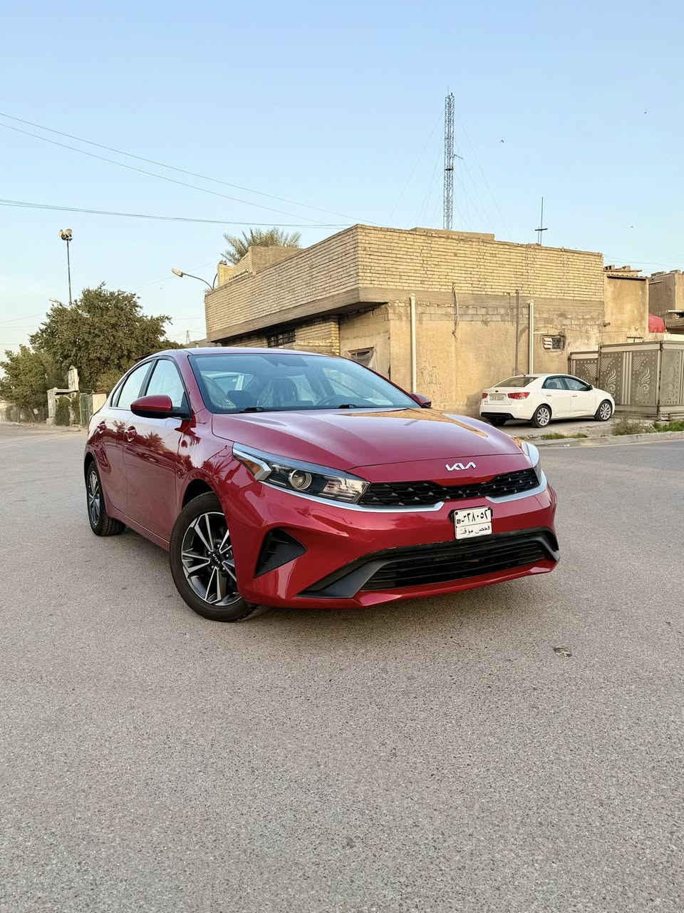 كيا فورتي وارد امريكي موديل 2024 محرك 2000 دوش ماشيه 32 الف موصفات نص فول شاشه ويل كب تحكمات رادارات امامي وخلفي ومانع انصدام وكامره دواره نضام سبورت تحديد مسار موصفاته حلوه سياره حادثه كما موضح بل صور فقط البنيد مصلح بدون دواخل وبدون تبديل وكله ليبل واحد واجه بيهه من امريكا صبغ كلير قطعتين 
***********
*********** 
ملاحضه سياره بدون رقم 
مكاني بغداد الحبيبية
