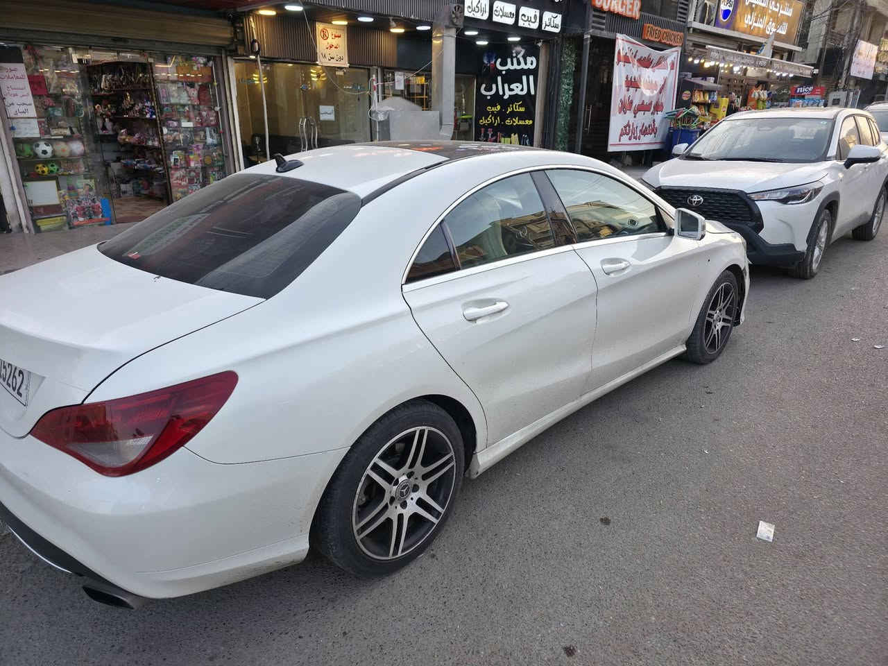مرسيدس CLA 2015 250 
سنوية جديدة ورقم جديد 
ماشية ١٨٠ الف
كير ومحرك بحاله جيده جدا 
الضرر دعامية أمامية وبارد بالباب الخلفي 
فول مواصفات  

سماعات هارمن كاردن 
داخل جلد ابيض
مقاعد أمامية تحكم كهرباء
السعر ١٢٥
رقم صاحب السيارة 
***********
