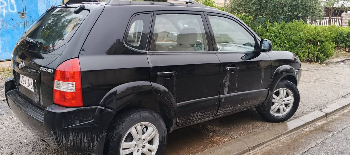 ماشاء الله
2009
محرك ما مفتوح 
ماشي 194الف
سنويه جديد
رقم جديد
بيها 2قطعه صبغ بنيت و جاملغ
من شركه يمنا سياره
مكان سياره أربيل 
سعر 107
*********** واست اب بي
