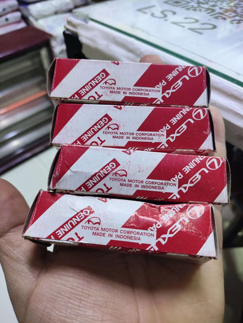 عندي بلكات نوعية  دنسو اصلي ماخذهن من شركة ساز يرهمن  سيارات التويوتا والياباني
🔹 الكود: SK20HR11
🔹 الحالة: نظيفة / شبه جديدة (مستعملات 3 ايام) شديتهن وشلتهن 
📌 توافق السيارات:
✔️ تويوتا كورولا (2008 – 2020)
✔️ تويوتا كامري (بعض الموديلات)
✔️ تويوتا يارس
✔️ بعض سيارات نيسان وهوندا (حسب المحرك)
💰 السعر: اني ماخذهن ب ١٠٠ الله شاهد  اريدهن ب ٥٠ (قابل للتفاوض)
📍 الموقع: [ كركوك - منطقة دوميز ]
📞 للتواصل:  اتصل ***********
