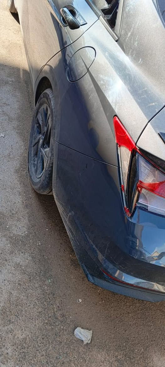 النترا 2023
كلين السيارة 
بل عراق صار بيها طخه ب الجاملغ الخلفي ورجعت بارد فقط
ماشية 40 الف كيلو مو ميل
رقم بغداد  سيارة نضيفة مكينه وكير وصدر  كله جاهز
سعرها 165 وبيها مجال
مكانها بغداد الشعب 
***********
