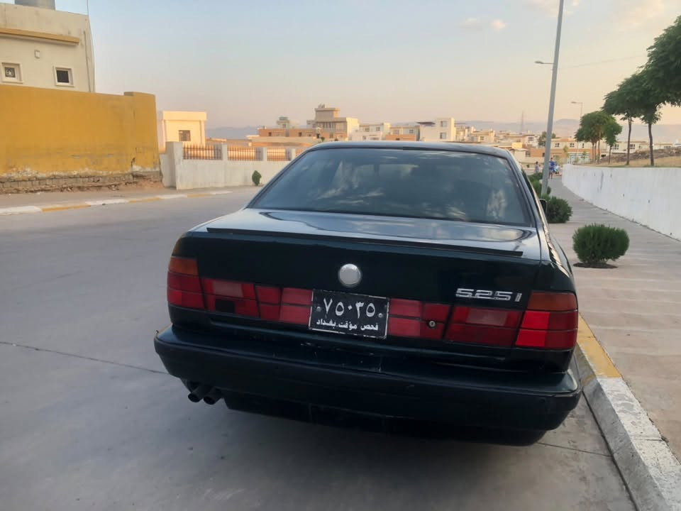 سڵاوی خوای گەورەتان لێبێت
هاوڕێیان ئەم بیئێمە بۆ فڕۆشتن مۆدێلی 1994 525 کەپس دیجیتاڵ گێر ئۆتۆماتیک ئاڕم پلاستیکی سلێمانی گێر و مەکینە و تەبرید و ئاڕم و ئەوەلیات و موس و بڕاوە بەشەرت جەمپێکی خەفیفی لای چەمەلغی دواوەی سایەقی هەیە ناو حەوز بەشەرت ئیتر هەموو گیانی بەشەرت نرخی 40 وەرەقە و مەعامەلە شوێن سلێمانی
***********
