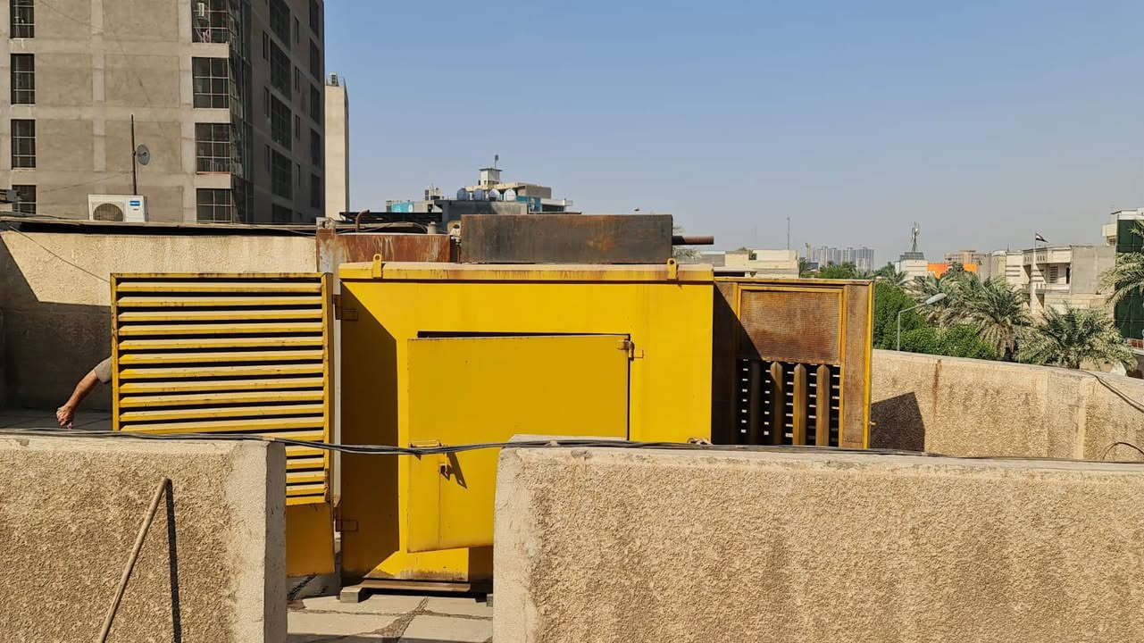 مولده بيركنز  65 kv كاتم نظيفه جدا جدا استعمال قليل + تانكي كاز عمل نظامي سعة 1500 لتر السعر 53 ورقه***********
