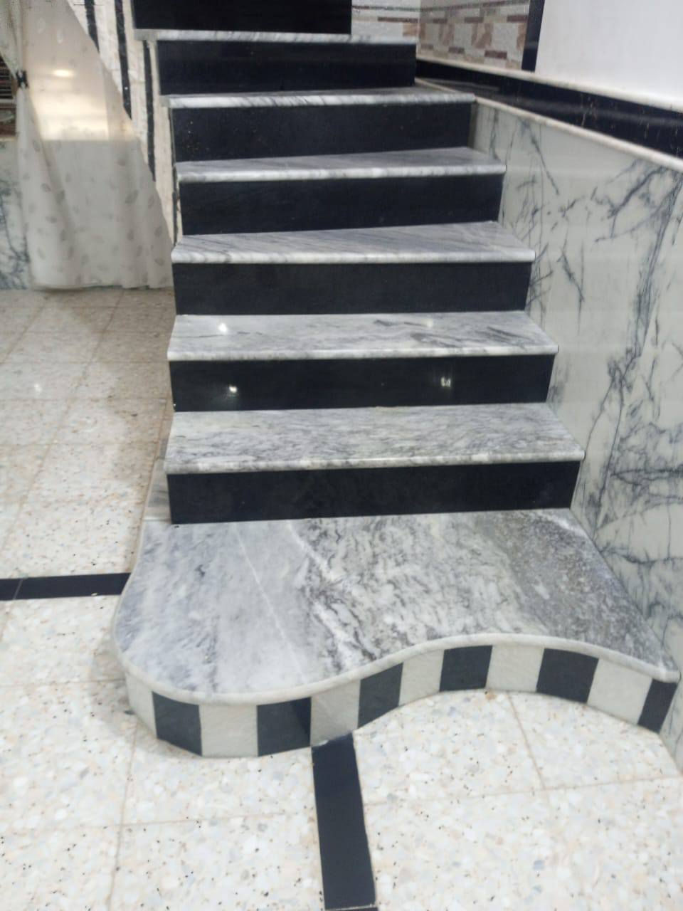 سلم عليكم خلفه متفرغ***********
