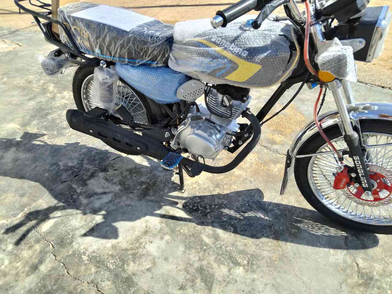 سلام عليكم
تايكر موديل 26 شاشه ايباد. 
دراجه زيرو انته دير بانزين وتشغله على ايدك.
َالسعر 950 وبيه مجال حك الجيه. 
ميعجبك المنشور لا تعلق 👍🏻. 
َالعنـوان (ديالى/ قضاء الخالص). 
ََالشـراي يتصـل او يرسلني خاص. ( ***********.)
