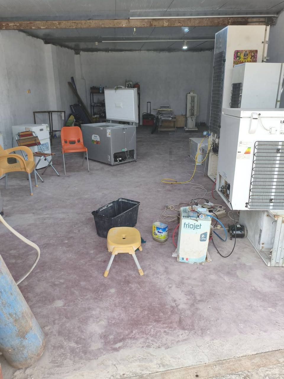 بسم الله تم نقل ورشة ابو عدنان للتبريد من مكانها السابق الواقع مقابل مستوصف الحكيم الصحي الى مابين  جسر شارع الاطباء الحديدي وجسر سيد خلف في صوب بني ركاب مقابل مشتل صدام موبايل
***********
***********
