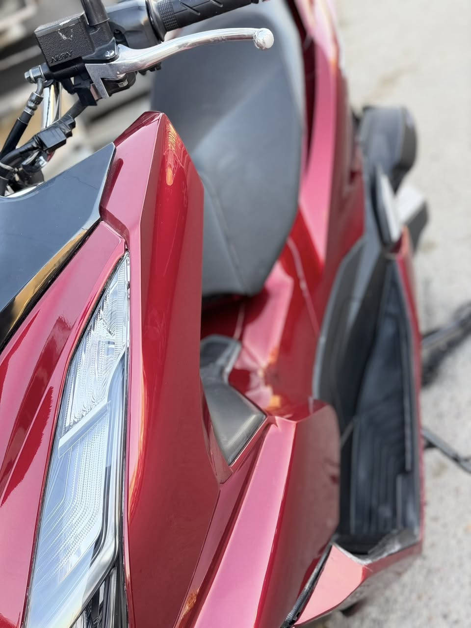 ‏سلام عليكم
‏الجيل الرابع ياباني
‏اللون دم الغزال
‏صالة لاشر نازلة من الرمبا
‏ماشي 20
‏وياها بسنتين اثنين بصمات
‏ياباني وكالة
‏ مدينة الصدر
*********** 
‏السعر 24 ورقة وبيها مجال شي بسيط ￼
