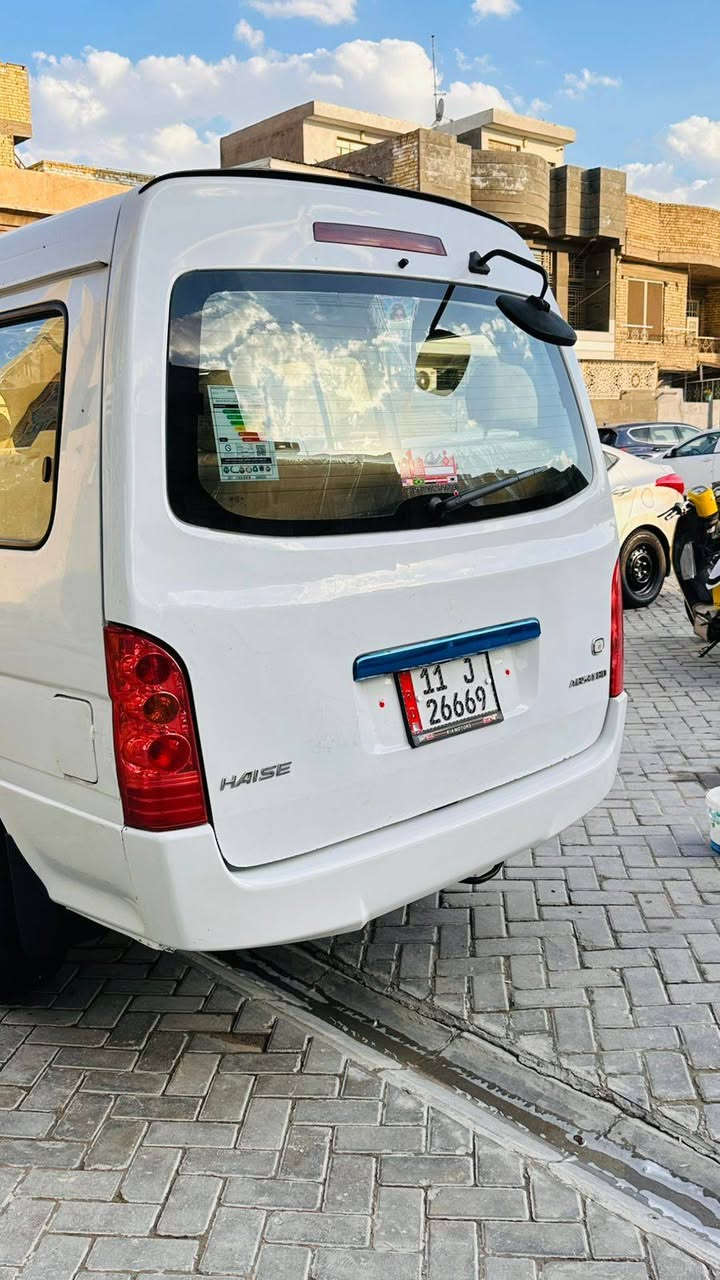 يا الله سلام عليكم جنبي ج وان للبيع السيارة حلوة ونضيفه كير مكينه اكسل كفالة سيارة حلوة مثل ما شوف و ما ناقصها شي دوشمه جديدة تايرات نضاف صدر امامي خلفي نضيف السعر 95 وبيهه مجال شي بصيط حك جيتك***********

