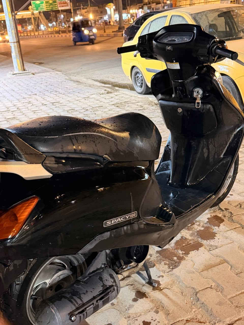 سلام عليكم دراجه سبيسي للبيع كفاله عامة نضيفه حيل دراجه مال جناي تاخذها ربع ماتصرف عليها اوراق +منفيس لشراي يتفضل *********** عمارة, ميسان
