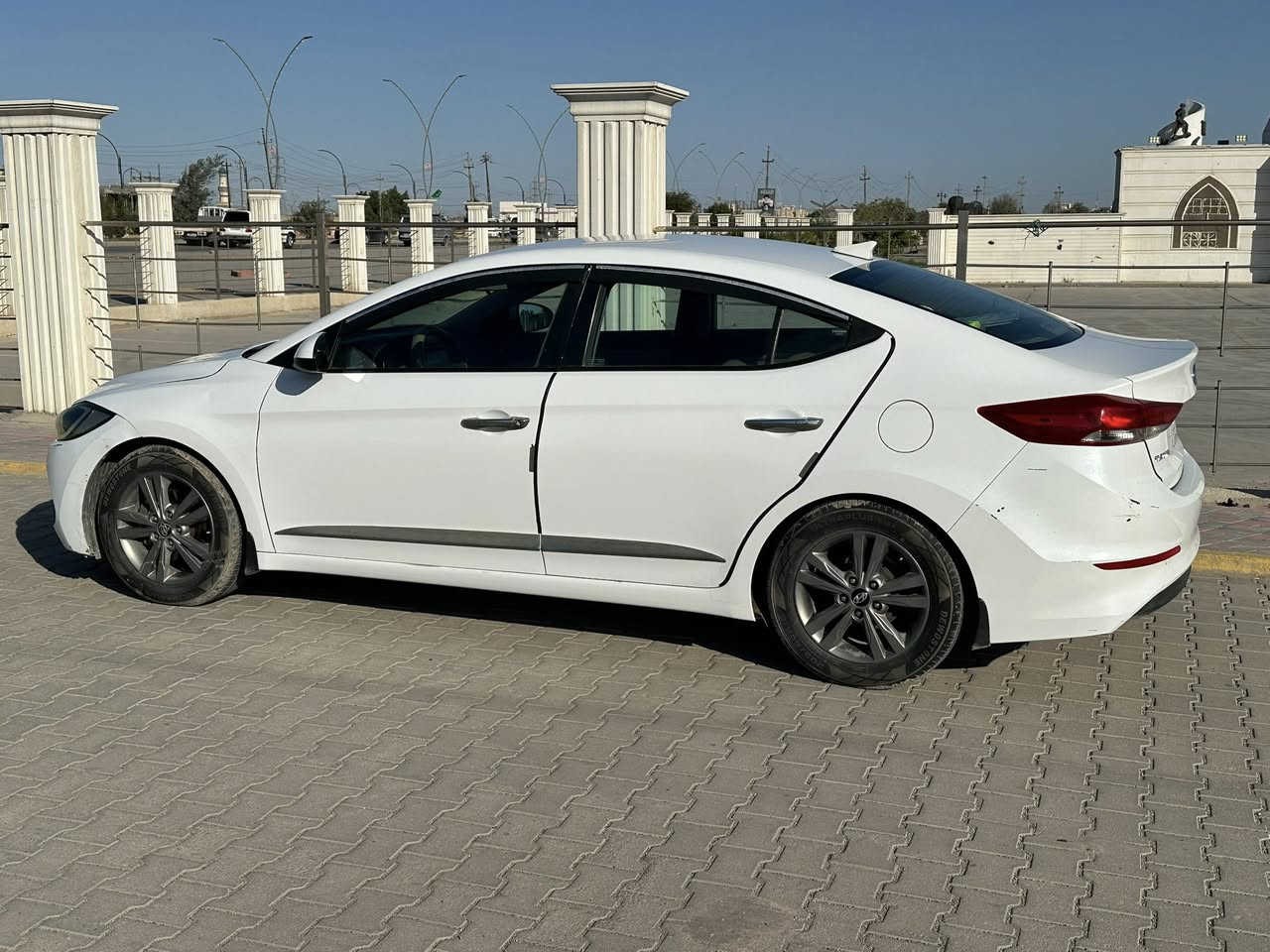 النترا 2017 وارد امريكي
مكينة مجفت
دوش 2000
شغل درجة اولى
حادث امامي ما واصل لغد
والسيارة ما مبدل بيه شي 
ليبل واحد 
ماشية 83
الدواخل وكراسي اسود ورصاصي
شاشه كبيرة وكامره دوارة
تخم تاير وصدر جديد
اضافه الى (ويل السبير تخم مع ويالة سيارة) مع ارضيه سيارة بلاديات elantara 
ونظافة السيارة بالصور 
سيارة جناي
مكان سيارة  / كوت
السعر 125$ وبية مجال

***********
