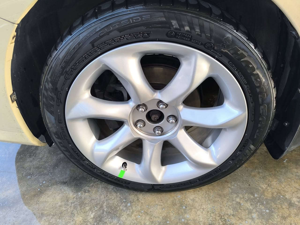 سلاو ریز بۆهەمو لایە بۆفرۆشتن یان گۆرینەوە بە عادی لەسلیمانیم لۆک لۆکە بیخواری بیتاقین بیبۆیاخ تایەویلی ئەسلی تایەکان لە 100/ 80 زیاتر پیوە ماوە قیاسی 17 یە ***********
***********
رەحمەت لیبیت مشتری نیت نەمن ئەزیت بە نەخۆت
