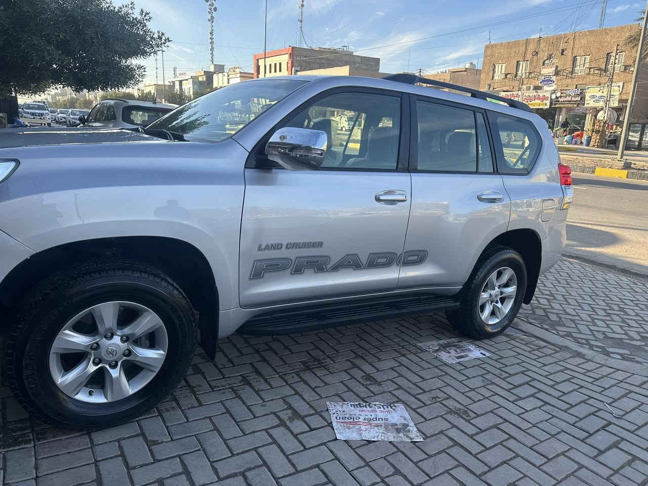 السلام عليكم
برادو 2013 فول مواصفات 
6 سلندر 
رقم اربيل 
مكانها بغداد الغزاليه 
سعرها ب250  
بالعافية ع الياخذها 
سياره متصرف عليها كلشي 
لاستفسار 
***********
