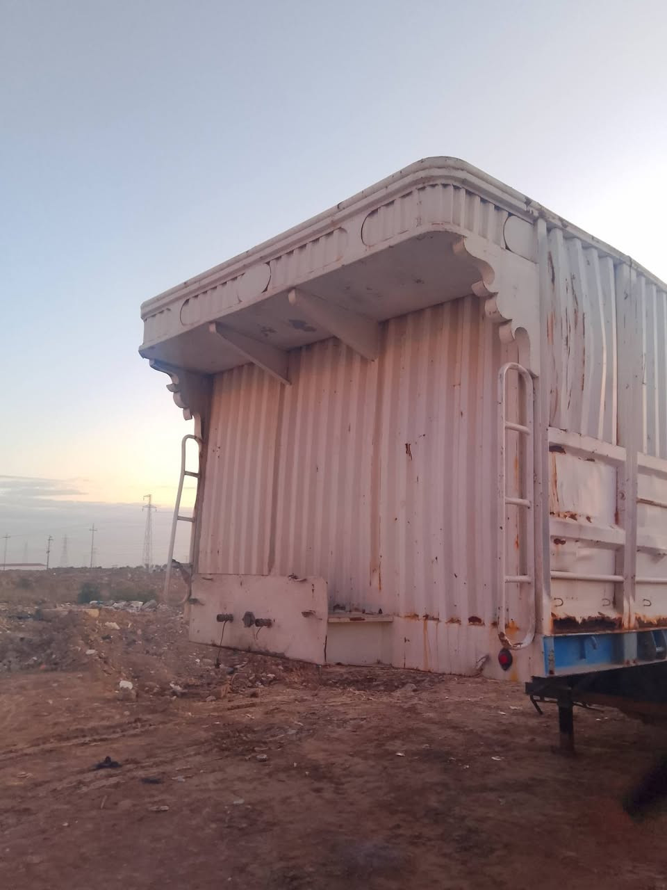 سلام عليكم للبيع عربانه تخم تاير عربانه مانقصه شي كبل للشغل كهربائيات كله كامله قاعده سبيرات مطبخ شلاجه جدد مكان لبصره لقرنه اني مكلف بل نشر لسعر 85وبيه مجال قليل هذه رقم صاحبه ***********
