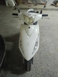 كامكو جي فور • حاويه • للبيع