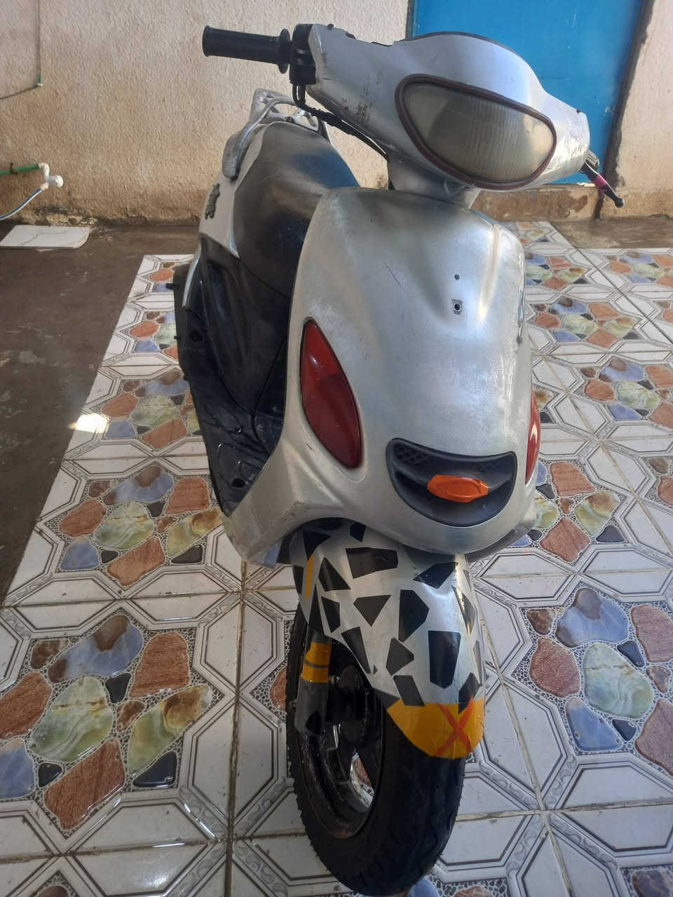 خوان لكزز حلوة ونضيفة محرك ناعم كابريتة جديدة كهربائات باتري وكلوبات يشتغلن سعر ٢٥٠ موجود واتساب وماسنجر***********
