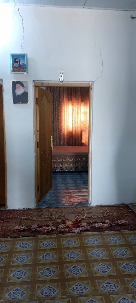 السلام عليكم دار للبيع النعمانيه بالمتنبي طابو زراعي سند ٢٥ سقف سندويس المساحه ١٨٠ للاستفسار ***********
