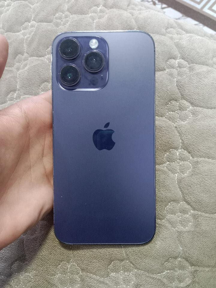 14  برو ماكس مبدل شاشه وبطاريه وكامره ذاكره. 256 بطاريه 97 جهاز مايصرف كله شغال فيس ايدي صوت نت تصال كله شغال سعر 550 بي مجال كلش بسيط مكاني بغداد الحسينية راشديه ***********
