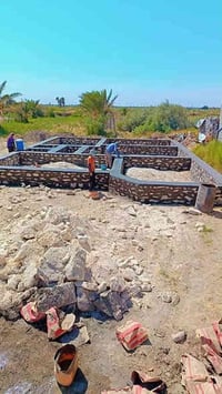 بناء حجر الأساس • حسب الخرائط